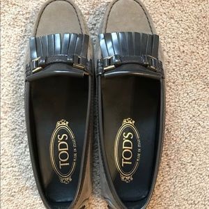 NWT TODS WOMEN  SHOES  LEATHER Brand New US 6